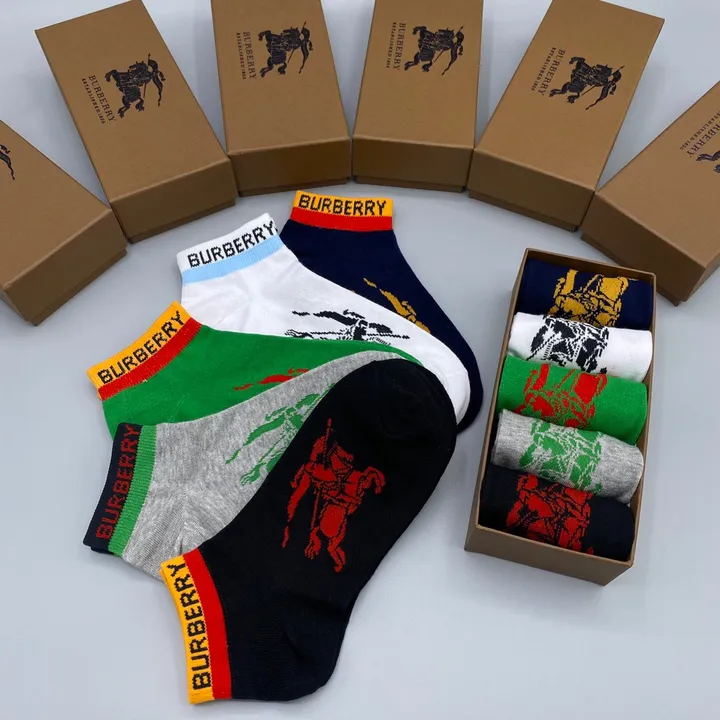 スーパーコピー プラダ 靴下