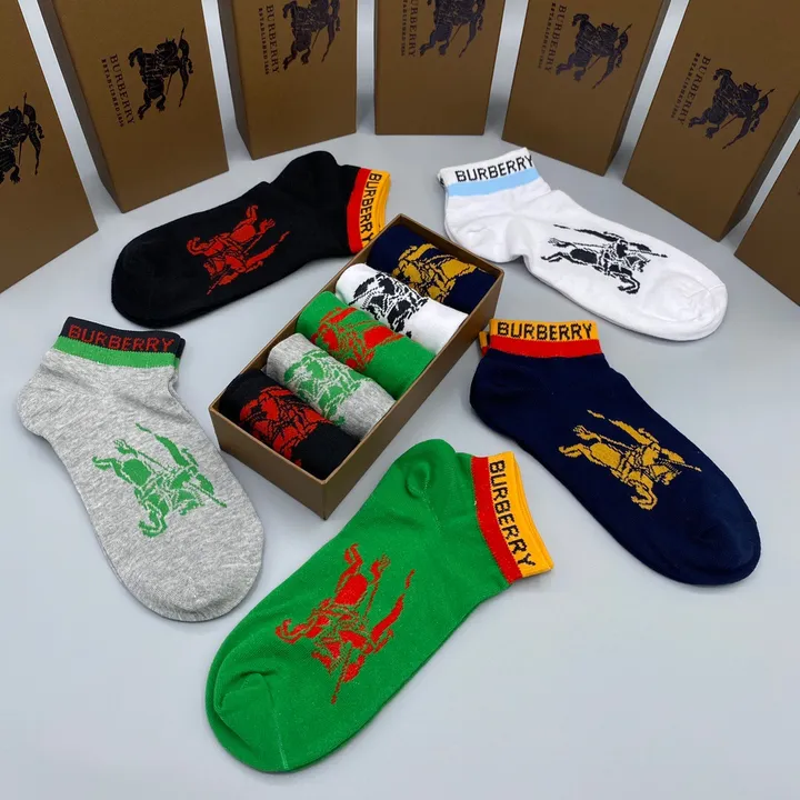 スーパーコピー プラダ 靴下