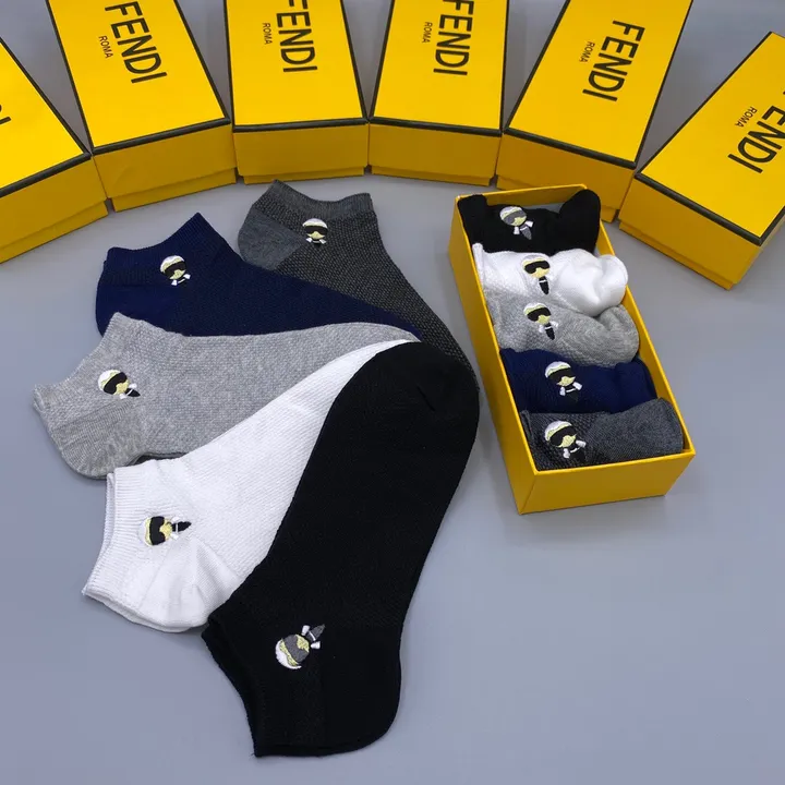 スーパーコピー ヴェルサーチ 靴下