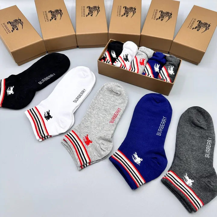 スーパーコピー プラダ 靴下