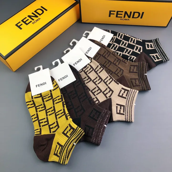 スーパーコピー ヴェルサーチ 靴下