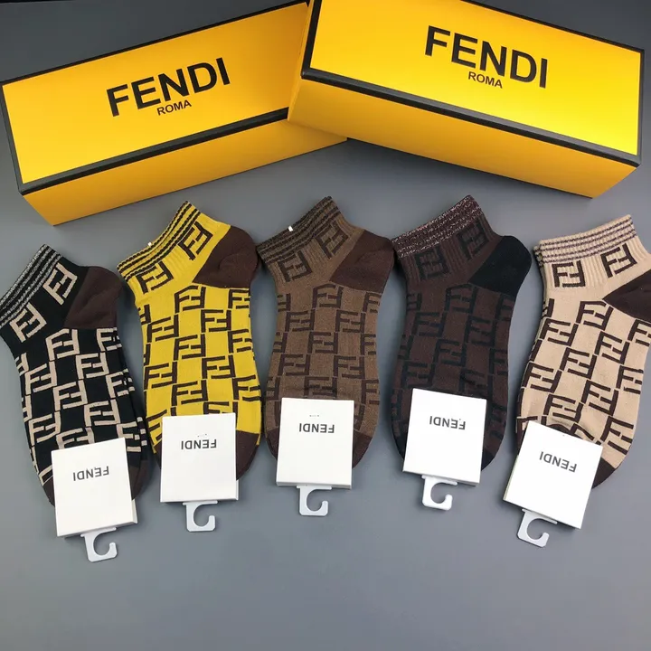 スーパーコピー ヴェルサーチ 靴下