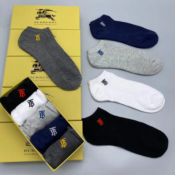 スーパーコピー プラダ 靴下