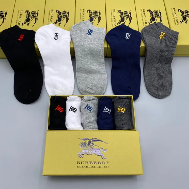 スーパーコピー プラダ 靴下