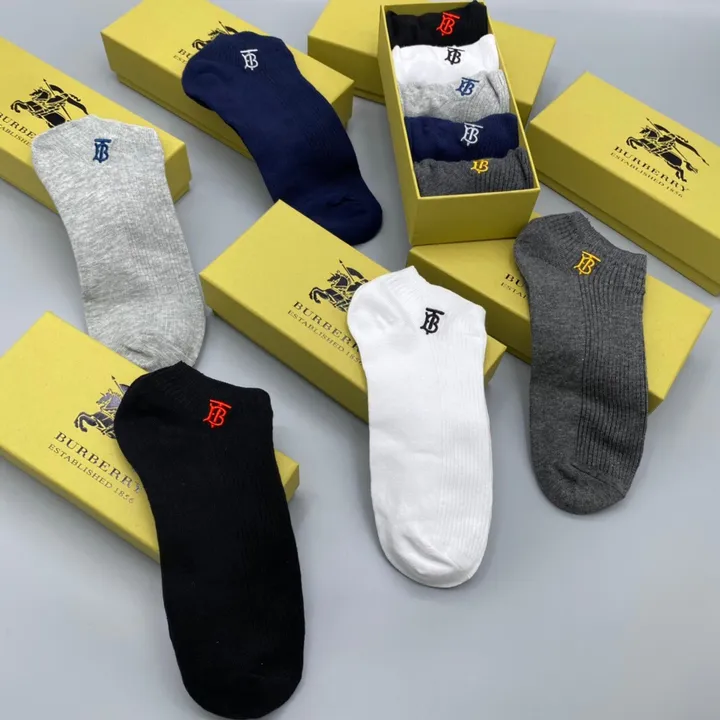 スーパーコピー プラダ 靴下