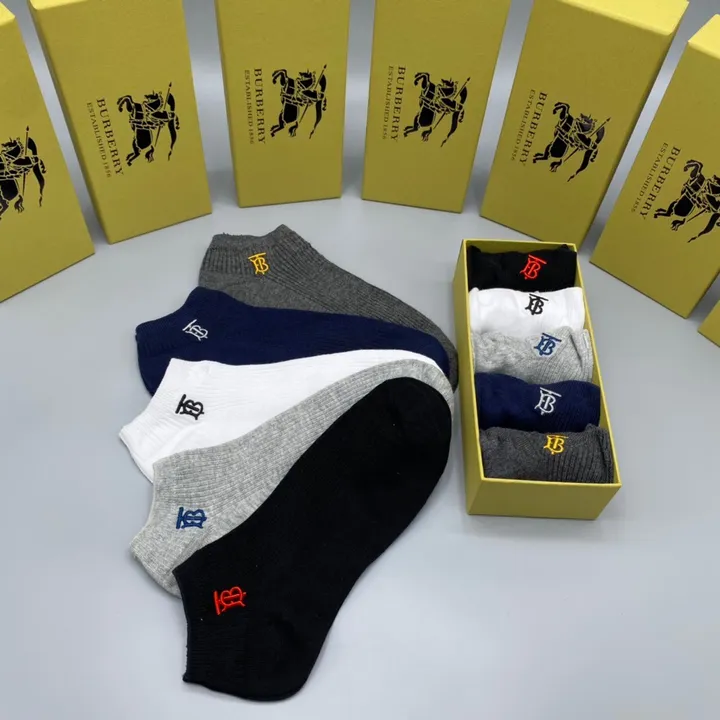 スーパーコピー プラダ 靴下