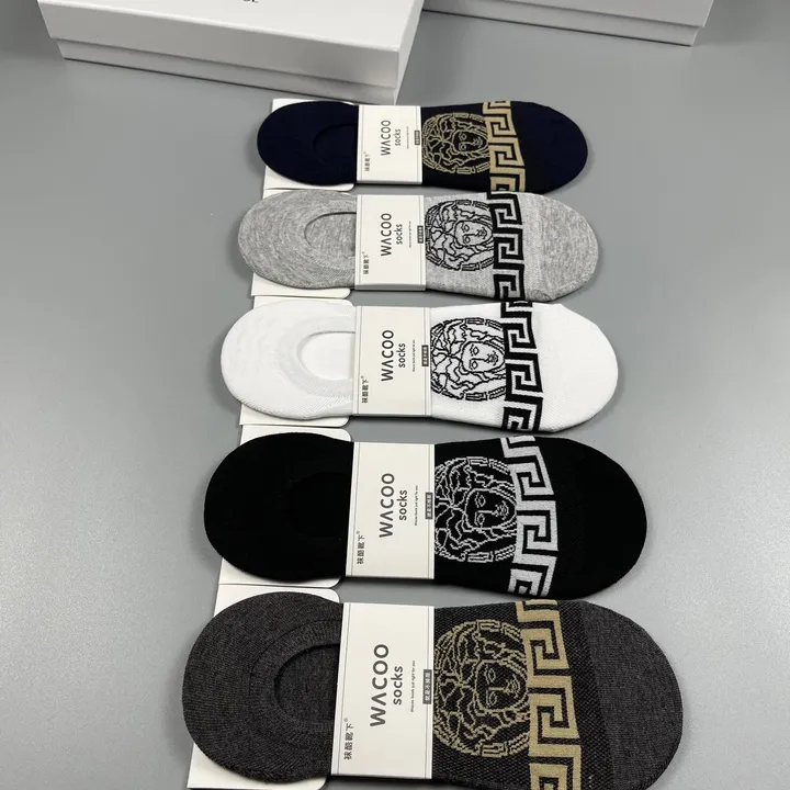 スーパーコピー ヴェルサーチ 靴下