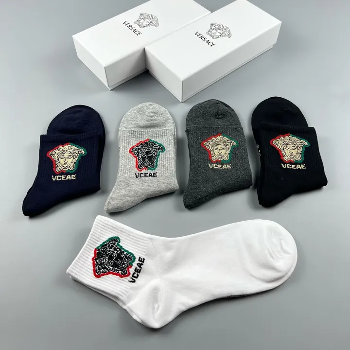 スーパーコピー ヴェルサーチ 靴下