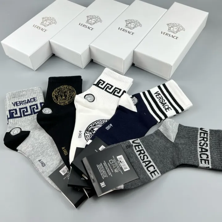 スーパーコピー ヴェルサーチ 靴下