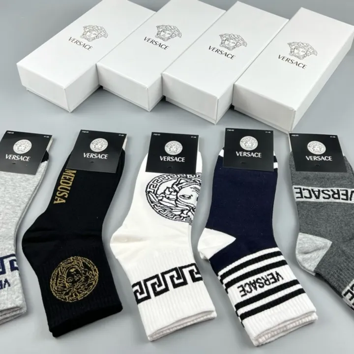 スーパーコピー ヴェルサーチ 靴下