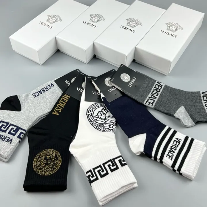 スーパーコピー ヴェルサーチ 靴下