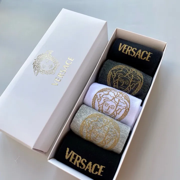 スーパーコピー ヴェルサーチ 靴下