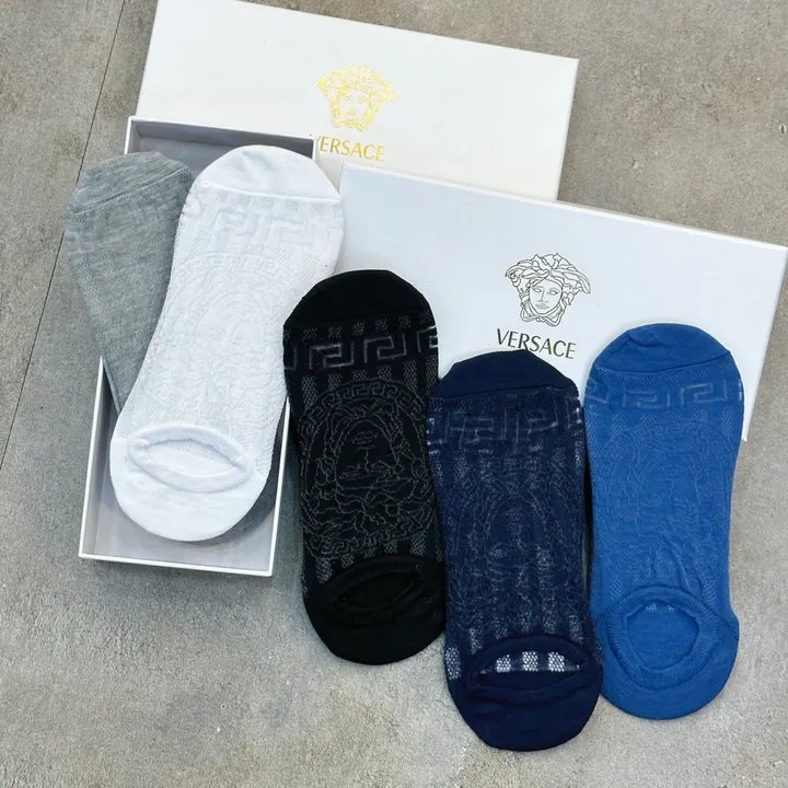 スーパーコピー ヴェルサーチ 靴下