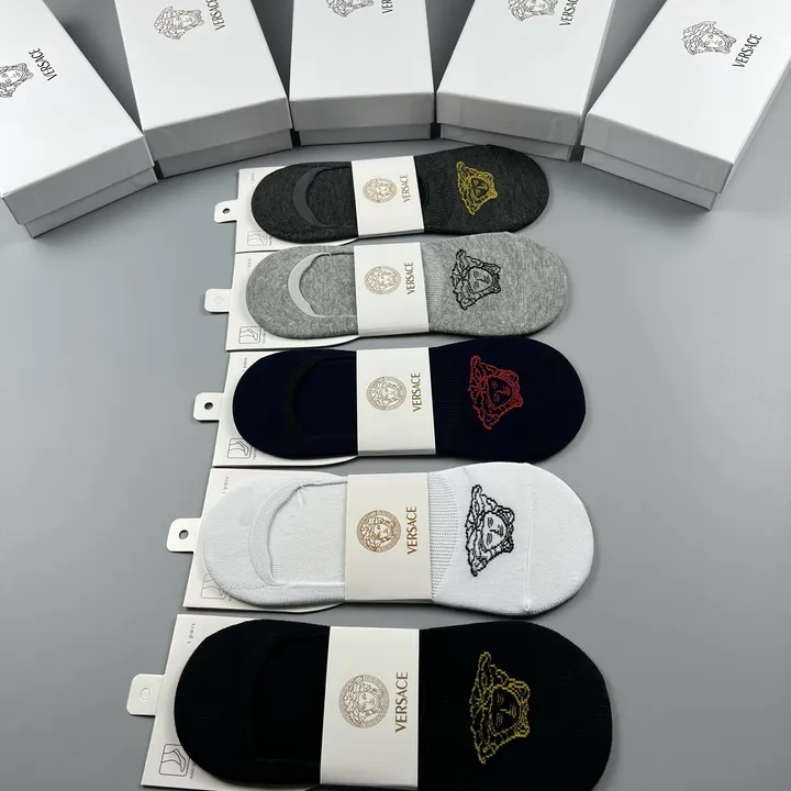 スーパーコピー ヴェルサーチ 靴下