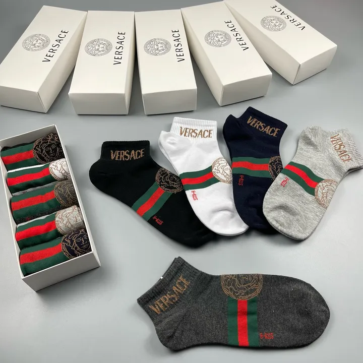 スーパーコピー ヴェルサーチ 靴下