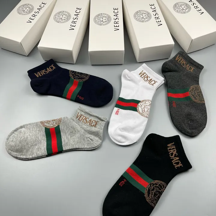スーパーコピー ヴェルサーチ 靴下