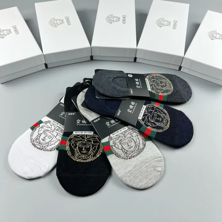 スーパーコピー ヴェルサーチ 靴下