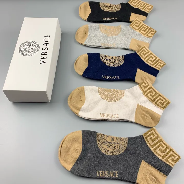 スーパーコピー ヴェルサーチ 靴下
