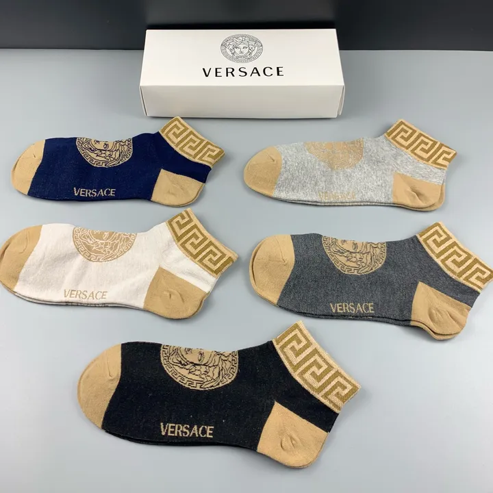 スーパーコピー ヴェルサーチ 靴下