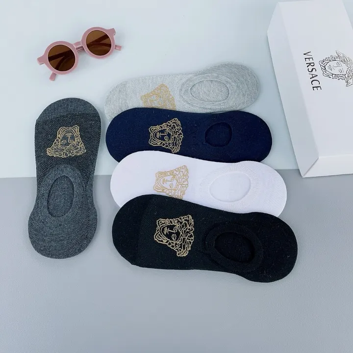 スーパーコピー ヴェルサーチ 靴下