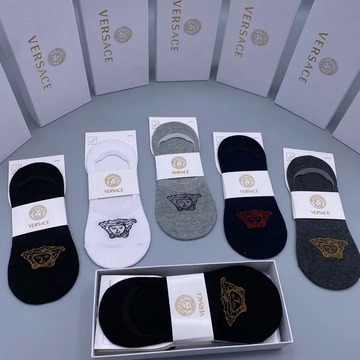 スーパーコピー ヴェルサーチ 靴下