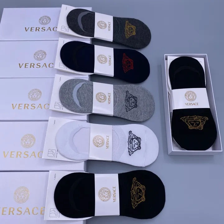 スーパーコピー ヴェルサーチ 靴下