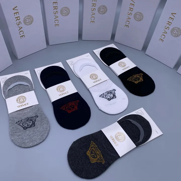 スーパーコピー ヴェルサーチ 靴下