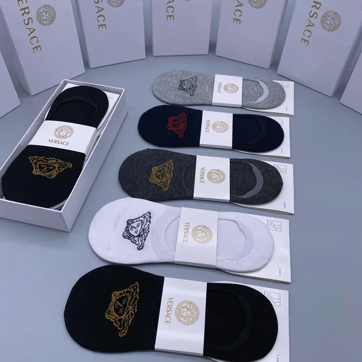 スーパーコピー ヴェルサーチ 靴下