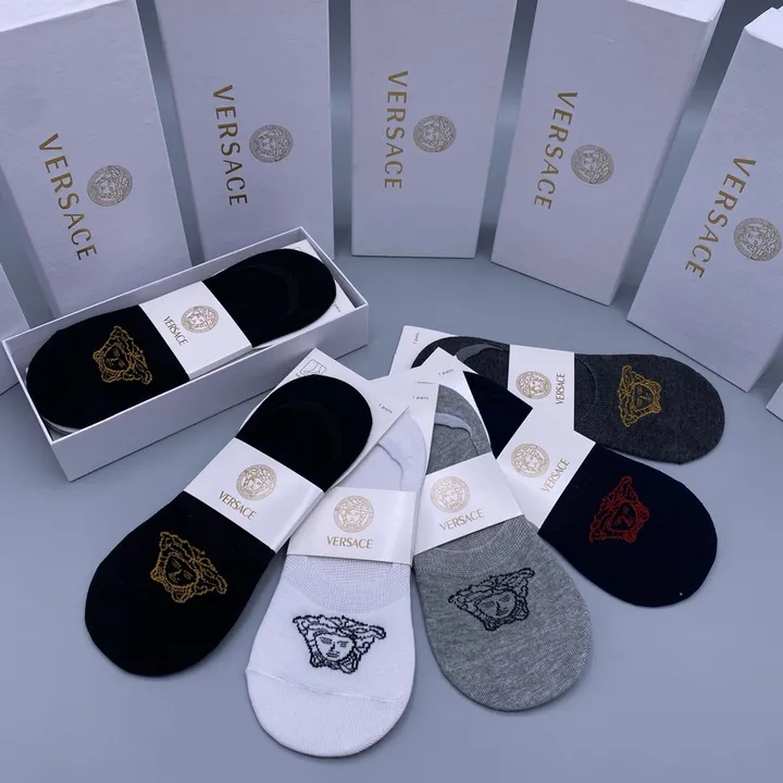 スーパーコピー ヴェルサーチ 靴下