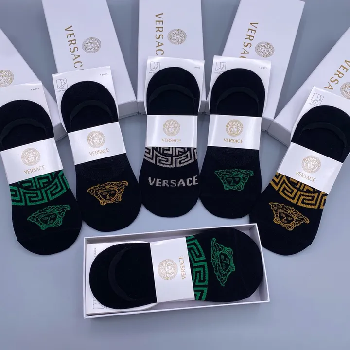 スーパーコピー ヴェルサーチ 靴下