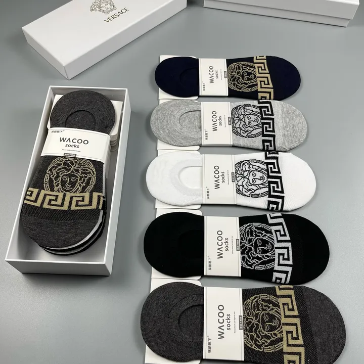 スーパーコピー ヴェルサーチ 靴下