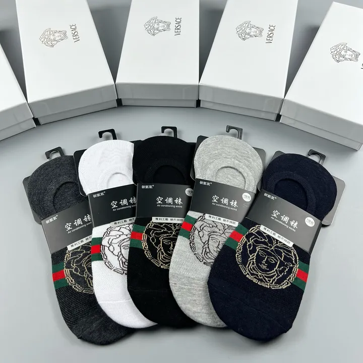 スーパーコピー ヴェルサーチ 靴下