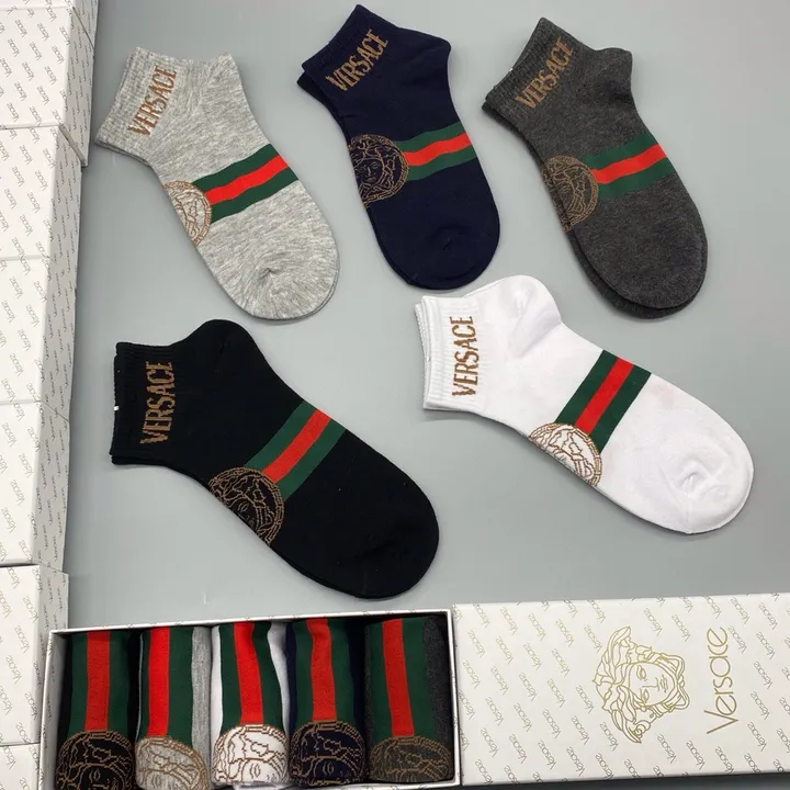 スーパーコピー ヴェルサーチ 靴下