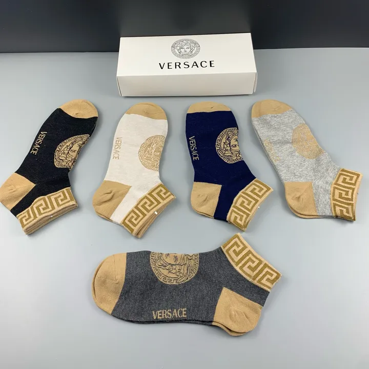 スーパーコピー ヴェルサーチ 靴下