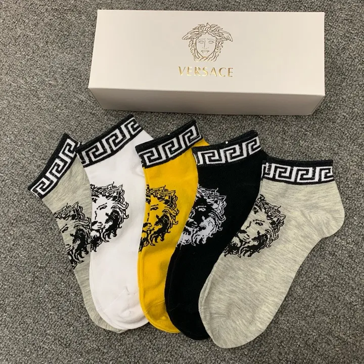 スーパーコピー ヴェルサーチ 靴下
