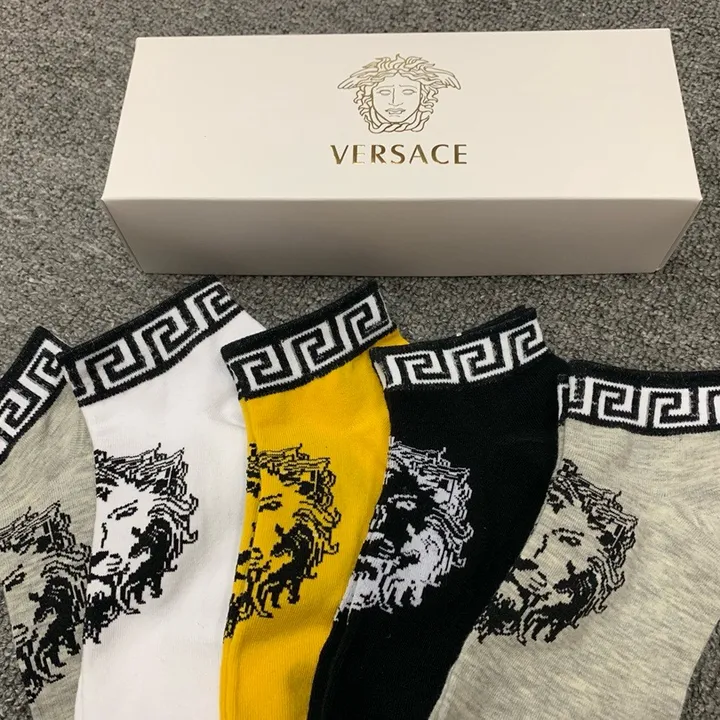 スーパーコピー ヴェルサーチ 靴下