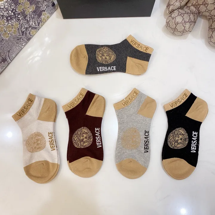 スーパーコピー ヴェルサーチ 靴下