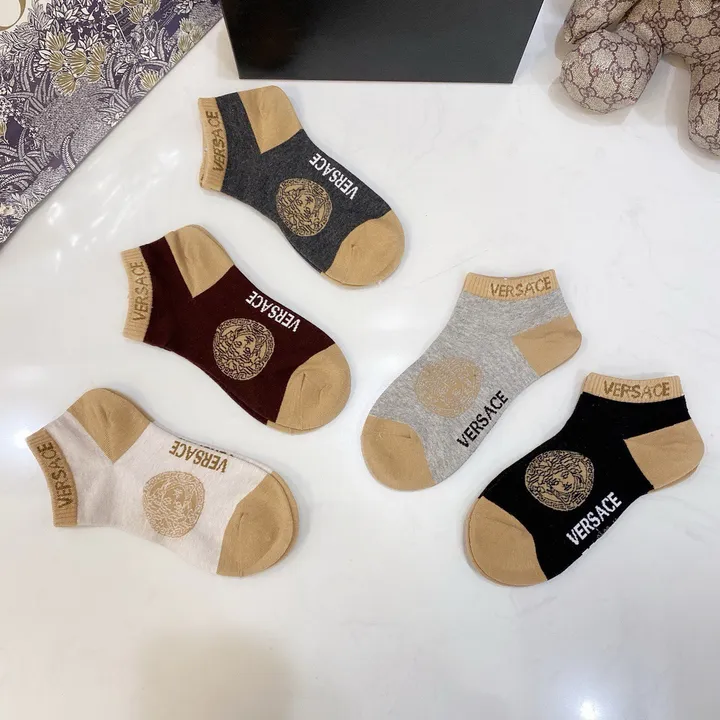 スーパーコピー ヴェルサーチ 靴下