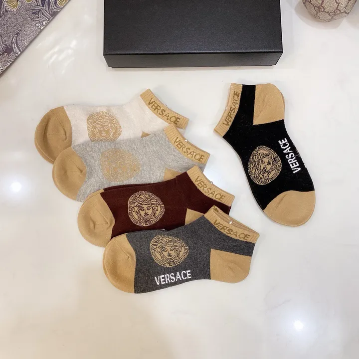 スーパーコピー ヴェルサーチ 靴下