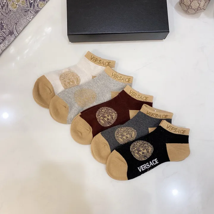 スーパーコピー ヴェルサーチ 靴下