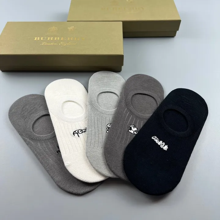 スーパーコピー プラダ 靴下