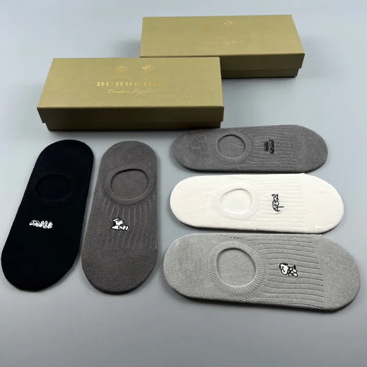 スーパーコピー プラダ 靴下