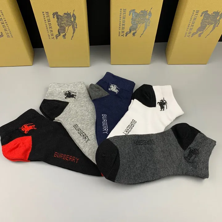 スーパーコピー プラダ 靴下