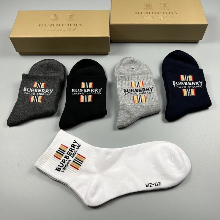 スーパーコピー プラダ 靴下