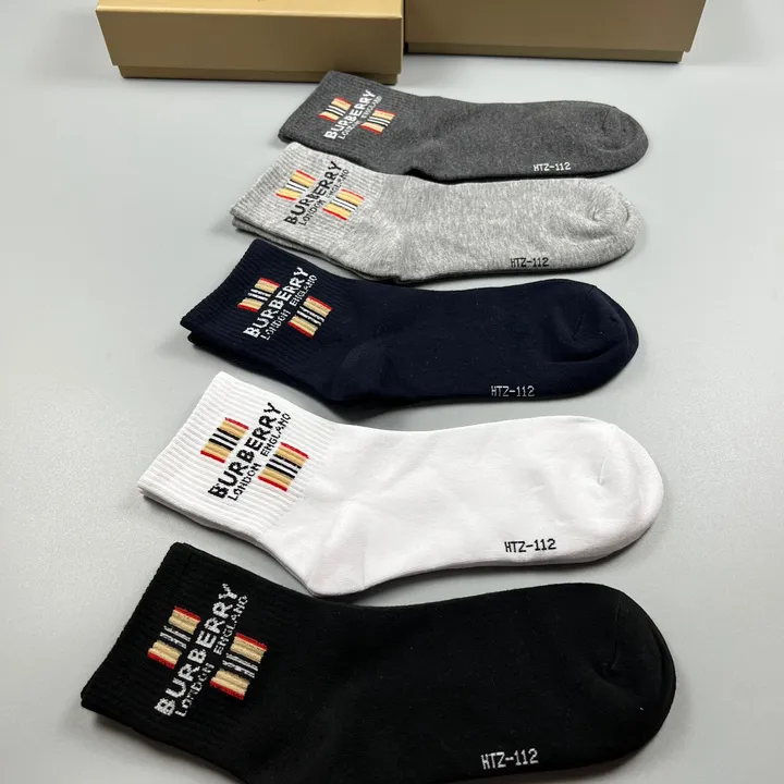 スーパーコピー プラダ 靴下