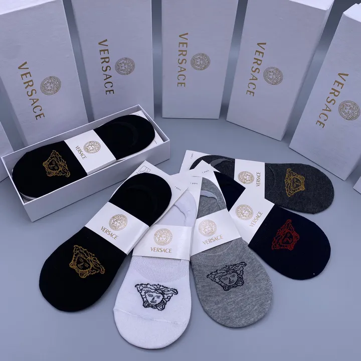 スーパーコピー ヴェルサーチ 靴下