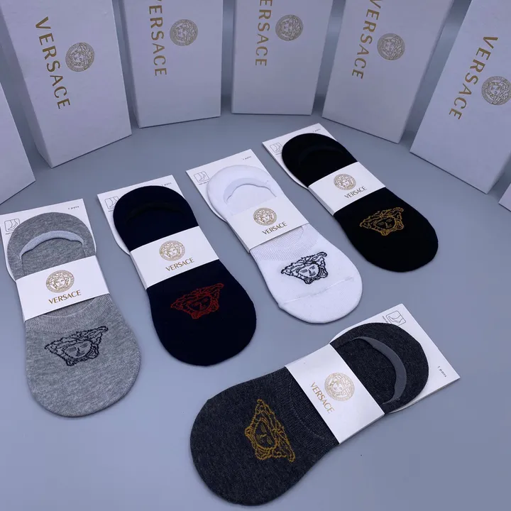 スーパーコピー ヴェルサーチ 靴下