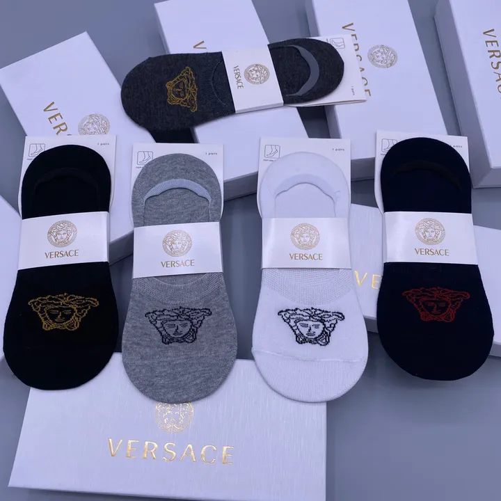スーパーコピー ヴェルサーチ 靴下
