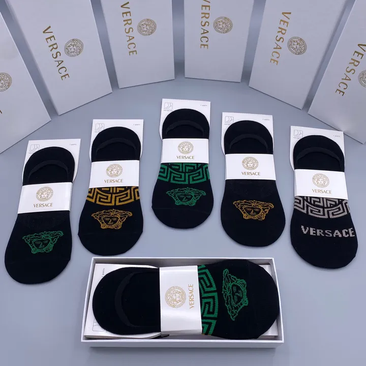 スーパーコピー ヴェルサーチ 靴下
