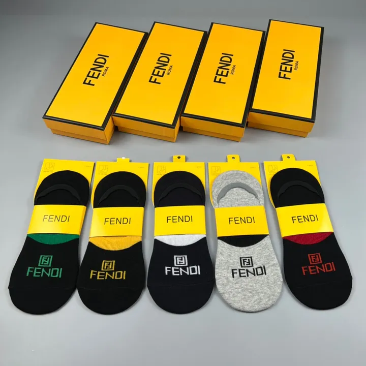 スーパーコピー ヴェルサーチ 靴下